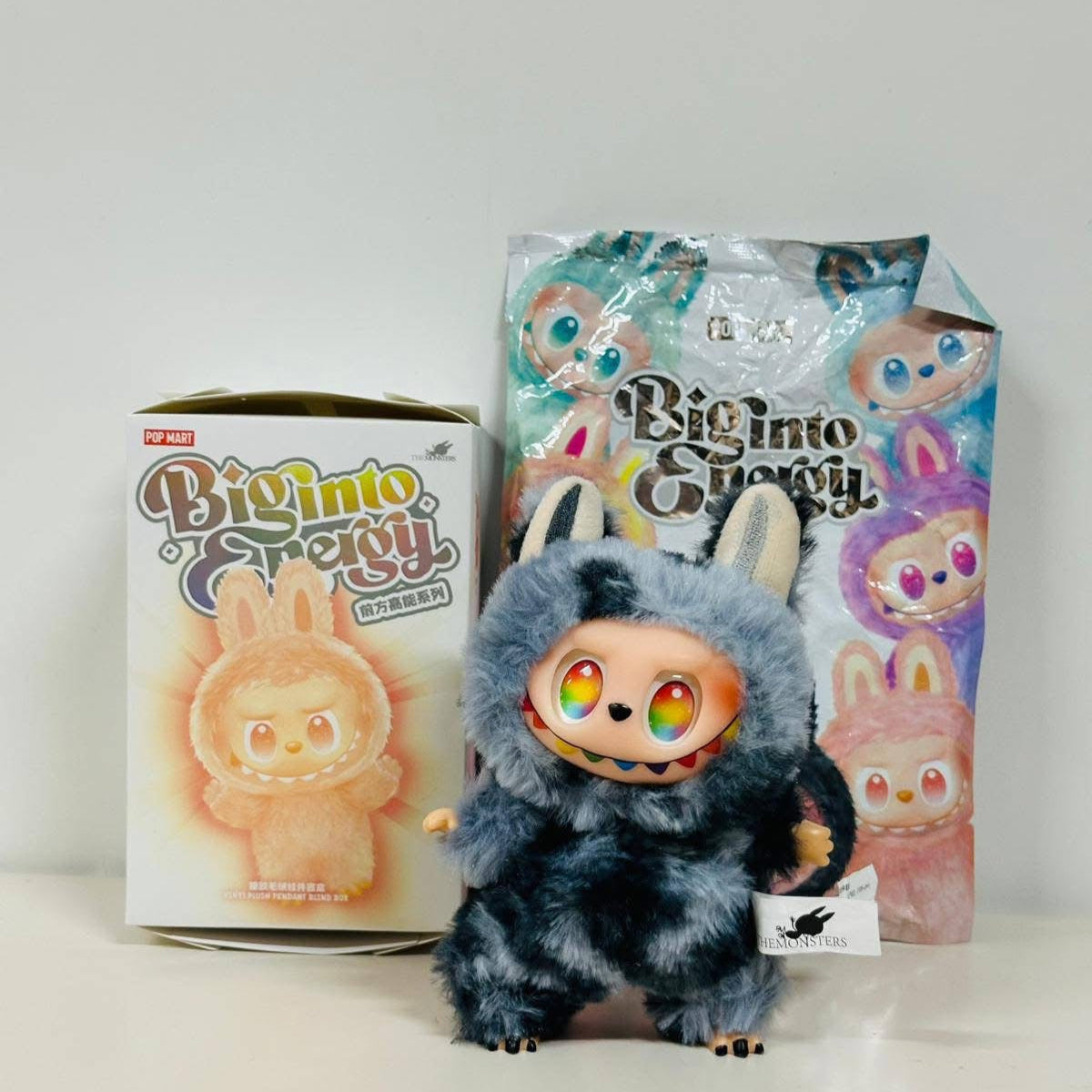 Labubu 3rd Generation Figure - Limited Edition Collectible Toy (Surprise Box)